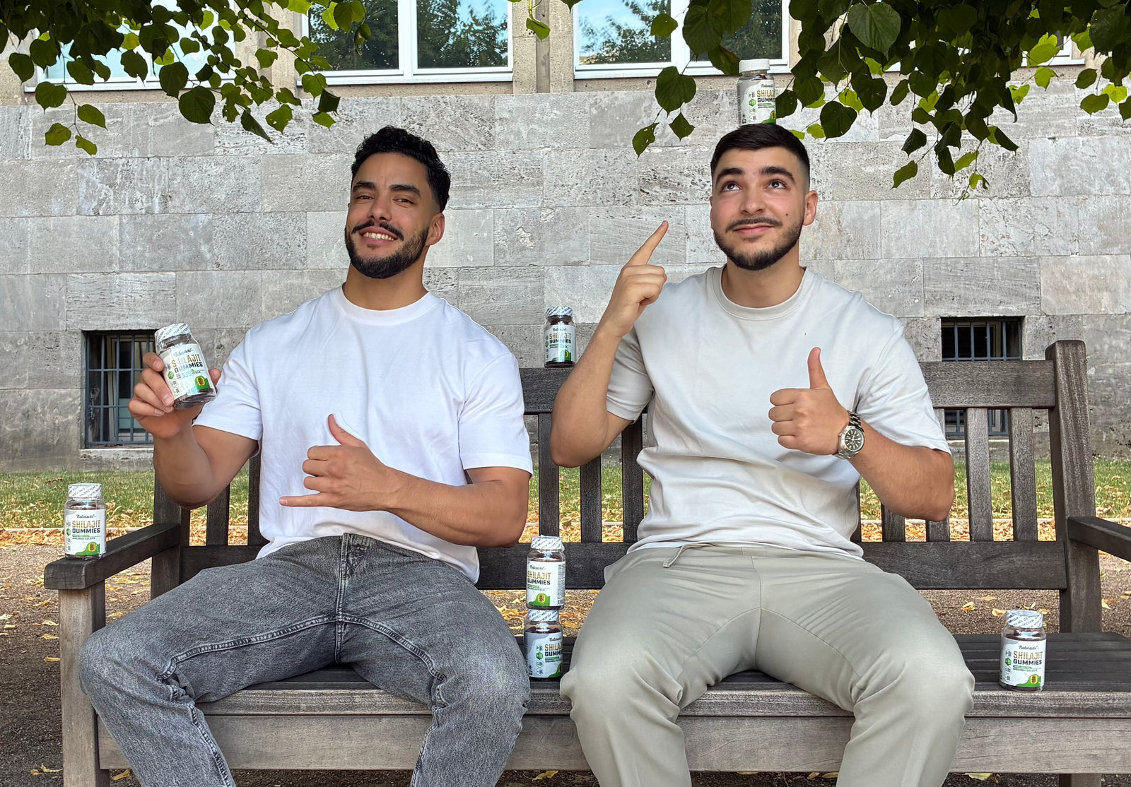 Naturavix model holding product